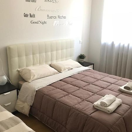 The Little House In Bergamo Appartement Buitenkant foto