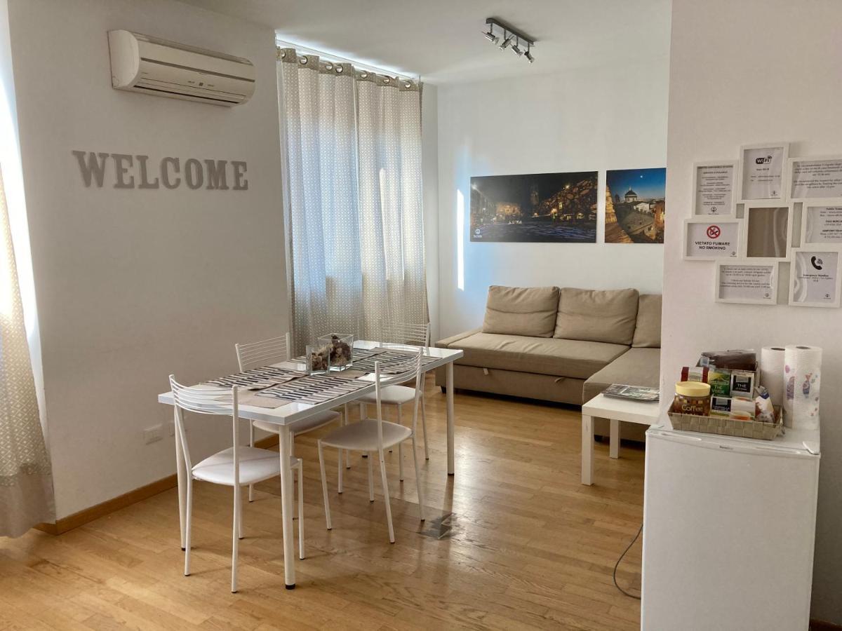 The Little House In Bergamo Appartement Buitenkant foto