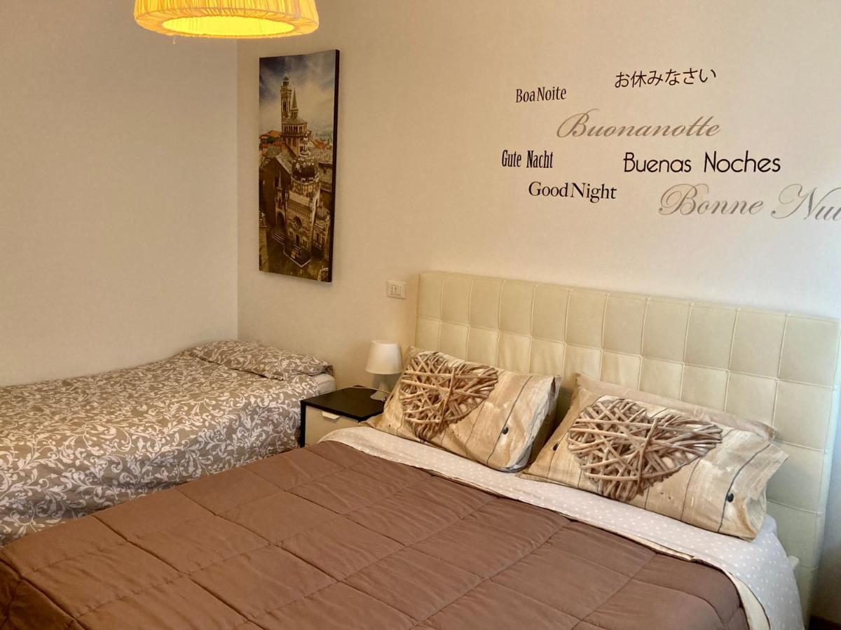 The Little House In Bergamo Appartement Buitenkant foto